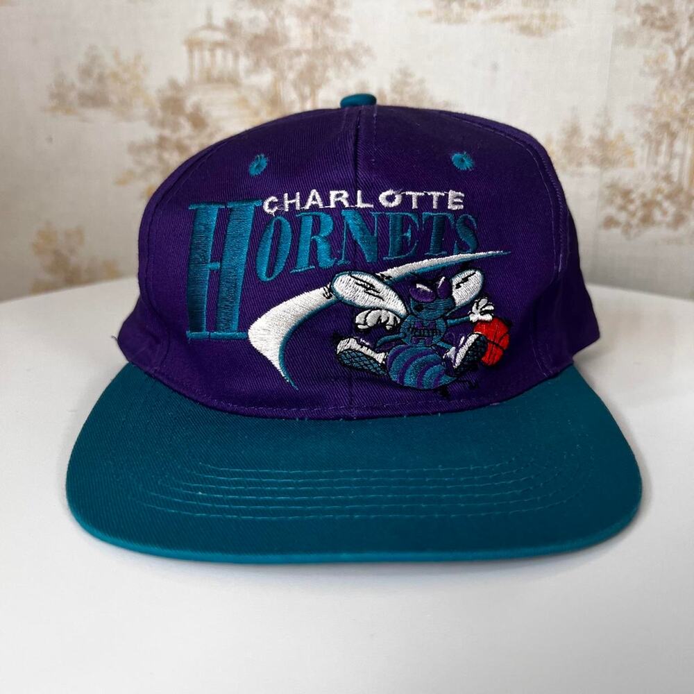 YOUTH Vintage 90s Charlotte Hornets Hat | Hugo Embroidered Snapback